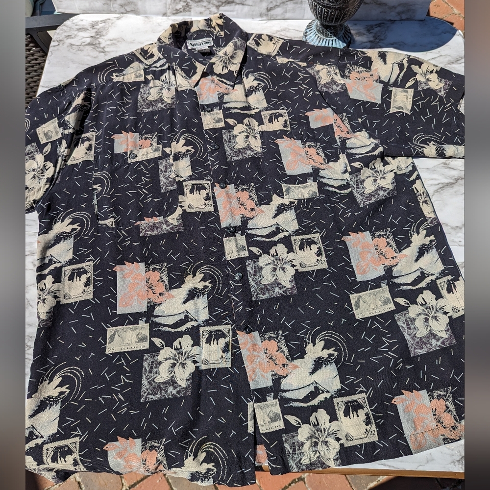Men's Vintage Hawaiian Shirt size Large Silk by Visitor
